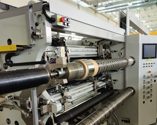 Weiße Schnitter-Rewinder-Maschine mit Arbeitsgeschwindigkeit max. 80 mm pro Minute