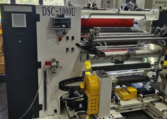 Weiße Schneidmaschine mit einem Rückwinddurchmesser von max. 350 mm